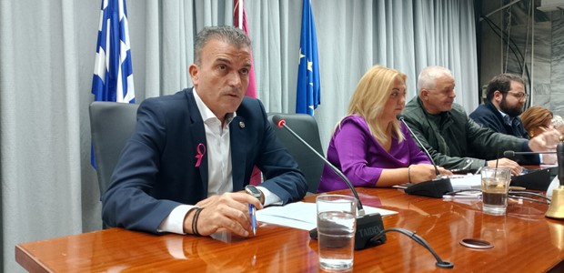 Ένα μνημείο στη Λάρισα για το δυστύχημα των Τεμπών